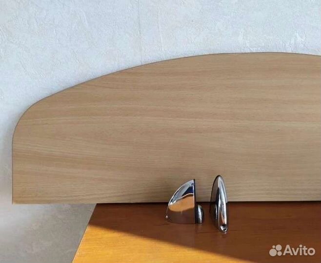 Полка настенная для книг