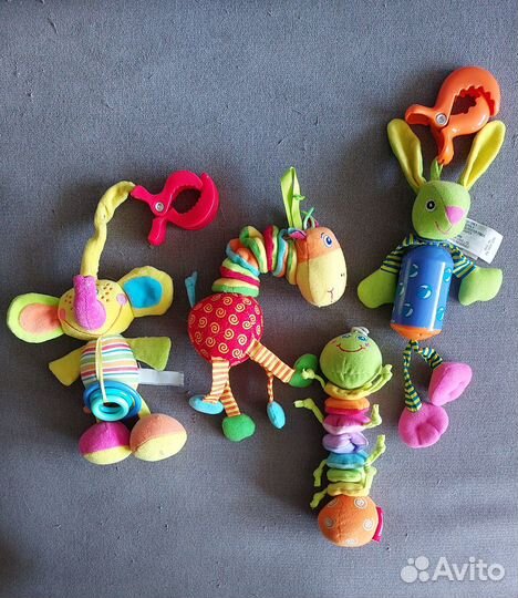 Подвесные игрушки-погремушки в кроватку, коляску