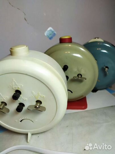 Будильники СССР, Янтарь механические