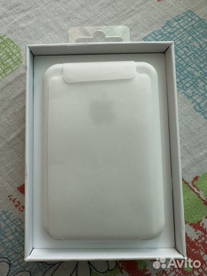 Павербанк apple