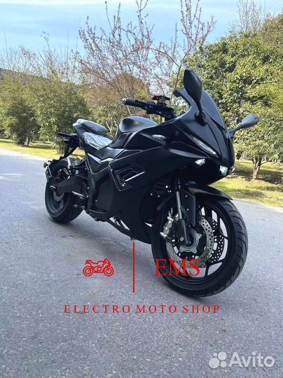 Электромотоцикл BMW RR