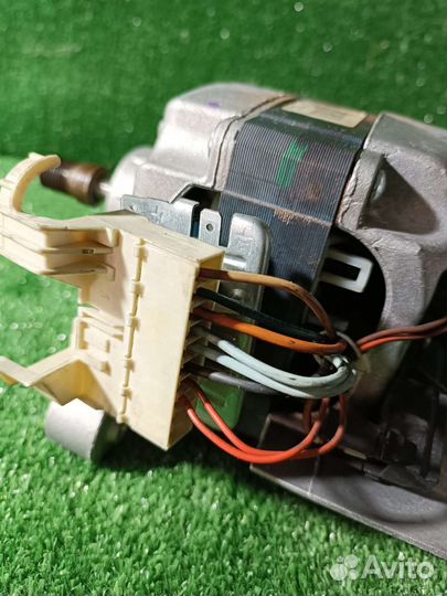 Двигатель стиральной машины zanussi