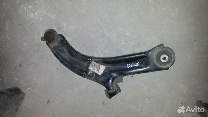 Ниссан микра К 12 - К 11 рычаг