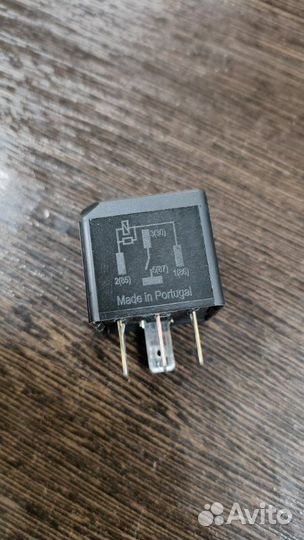 Реле Land Rover Range Rover Sport L494 2016