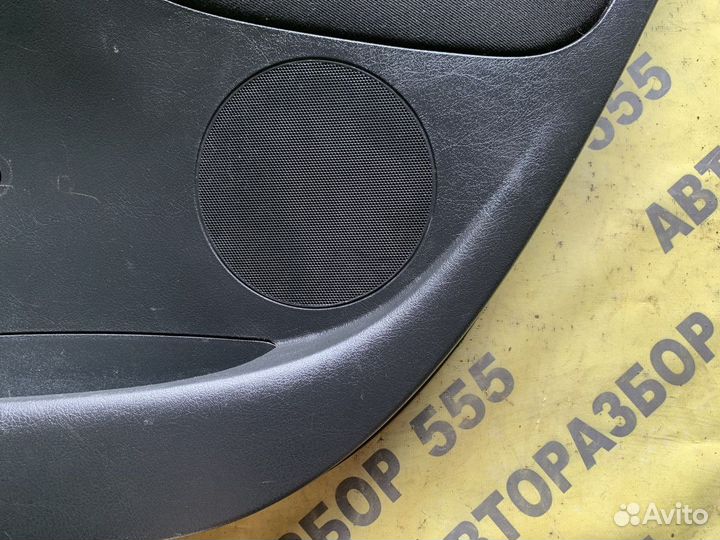 Обшивка двери задней правой Peugeot 207