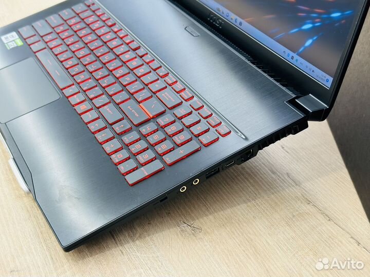 Игровой MSI 17.3 IPS Core i5-10500H/RTX 3050 Ti