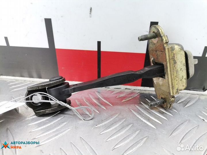 Ограничитель открывания двери Ford Mondeo 3 рест