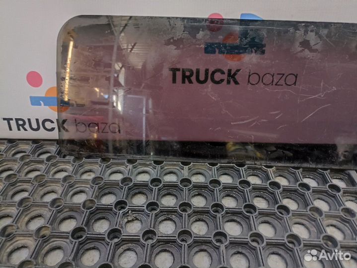 81629442008 Стекло боковое верхнее