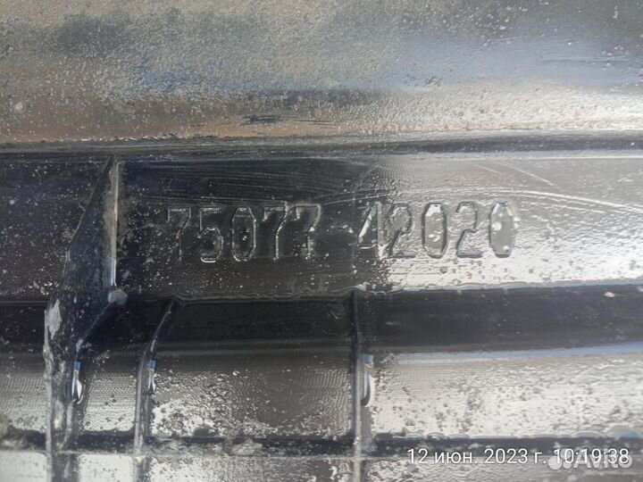 Накладка двери задней правой Toyota RAV 4