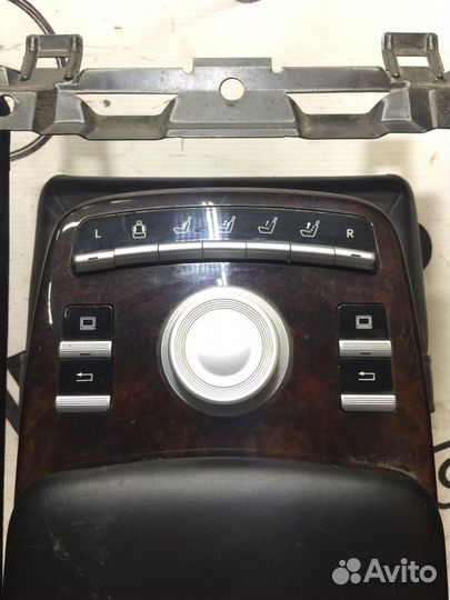 Подлокотник задний Mercedes S-Class W221