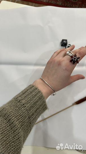 Серебряное кольцо с гранатом