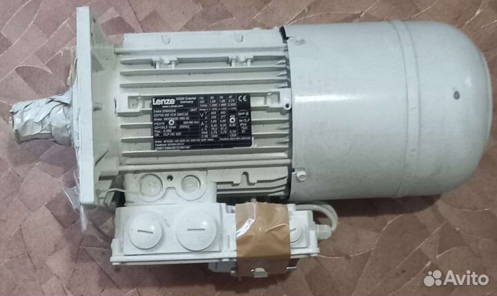 Мотор-редуктор Lenze