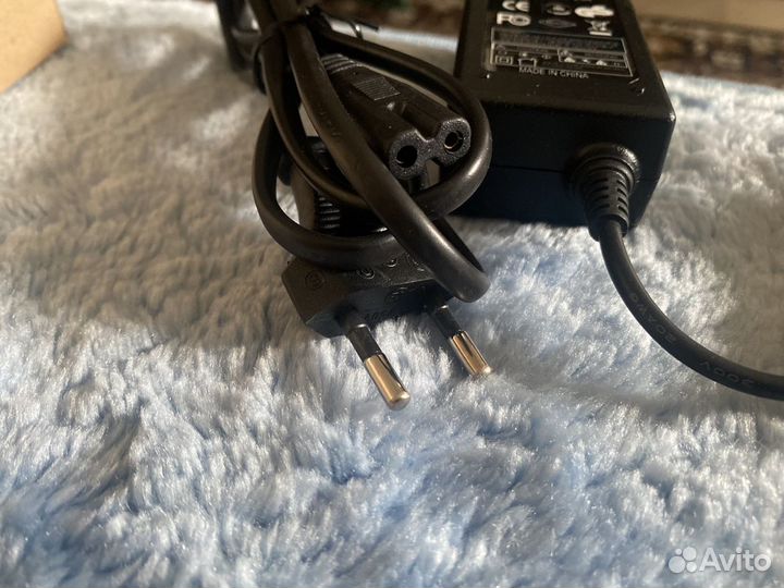 Продается зарядное устройство для акумуляторов ZF1