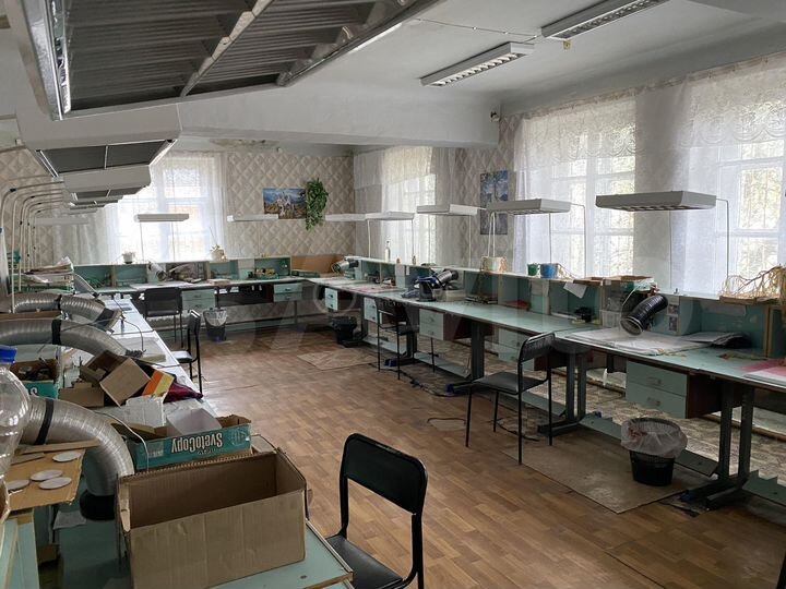 Помещение свободного назначения два этажа, 340 м²