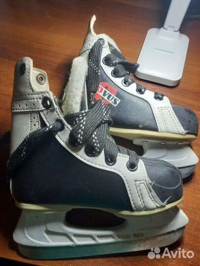 Коньки хоккейные детские