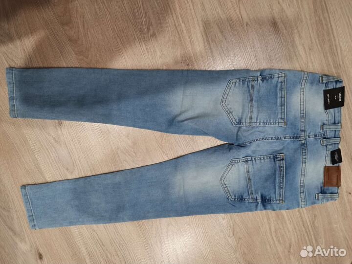 Джинсы новые для мальчика