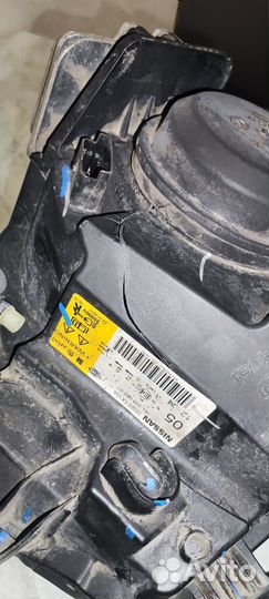 Фара ксенон Nissan Pathfinder r51