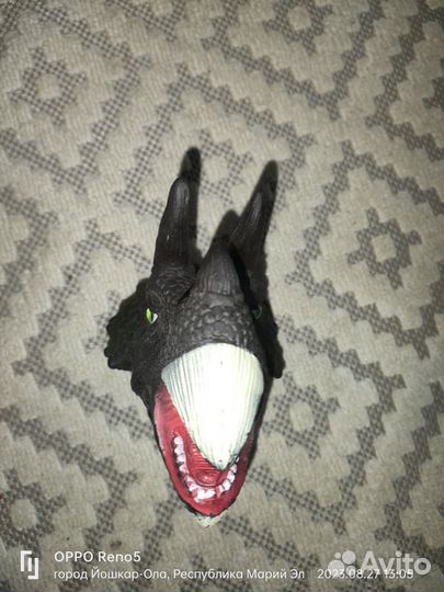 Динозавр на руку