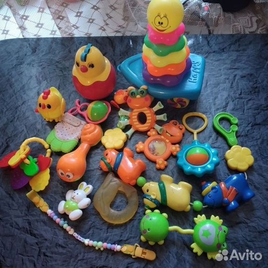 Игрушки,погремушки, грызунки