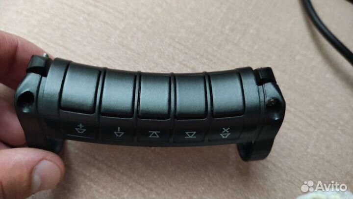 Кнопки управления магнитолой