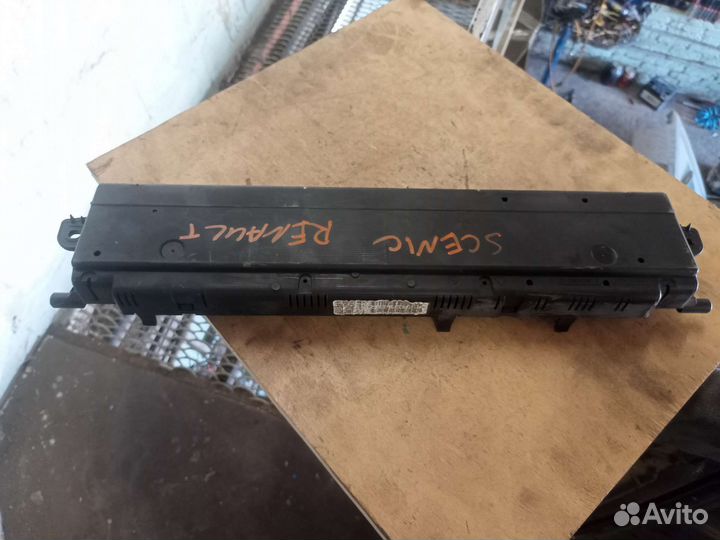 Панель приборов на Renault Scenic 2