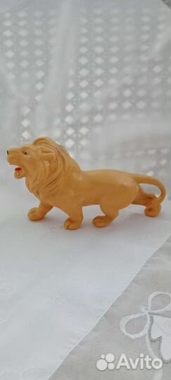 Игрушки СССР. Заяц, лев