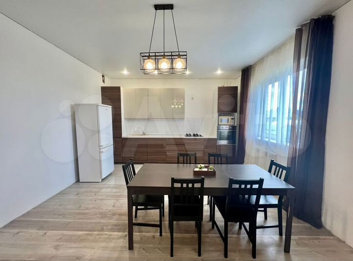 Коттедж 188,4 м² на участке 7,4 сот.