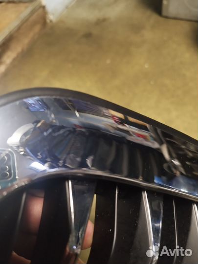 Решётка радиатора чёрная хром с местом