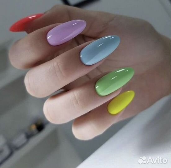 Маникюр (укрепление гелем входит в стоимость )