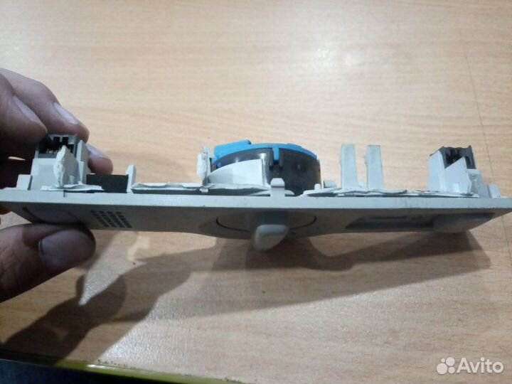 Кнопка люка Volkswagen