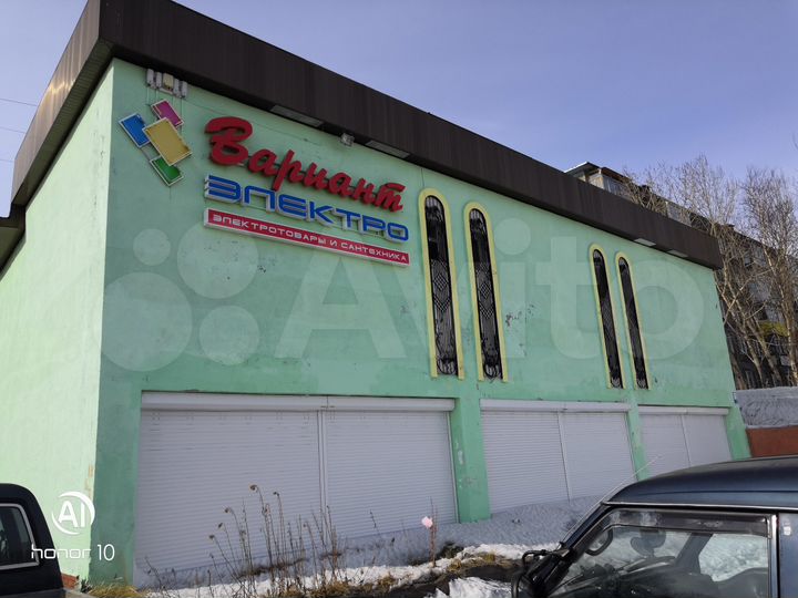 Помещение свободного назначения, 885.9 м²