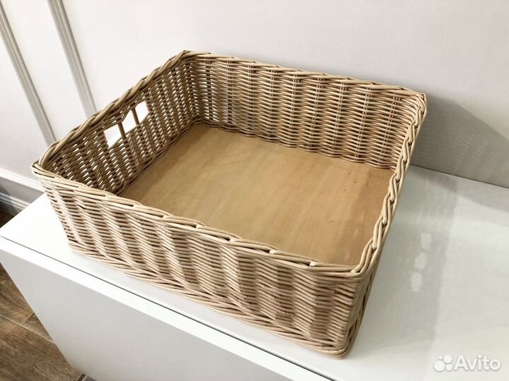 Короб плетеный для стеллажа