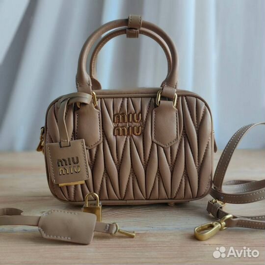 Сумки miu miu arcadie matelasse nappa leather bag