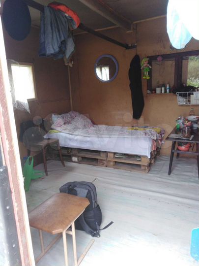 Дача 20 м² на участке 10 сот.