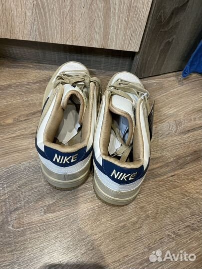 Кроссовки Nike