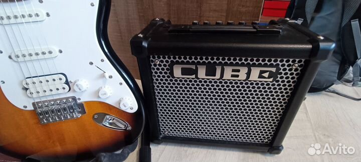 Электрогитара fender+комбоусилитель Roland cube