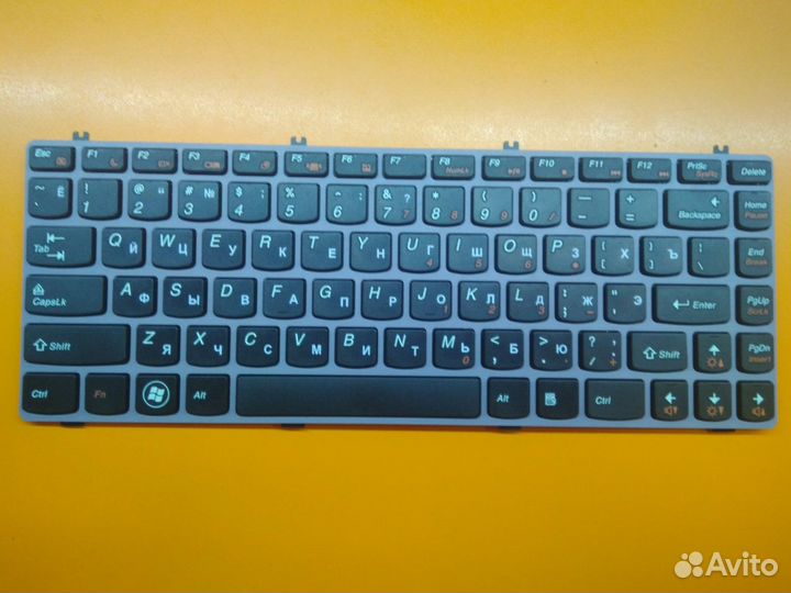 Клавиатура для ноутбука Lenovo Y470 рамка серебро