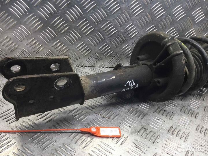 Стойка передняя левая Mercedes Vaneo 166960