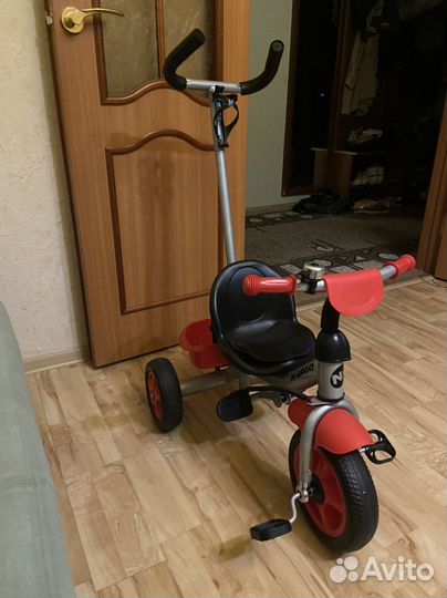 Детский велосипед с родительской ручкой