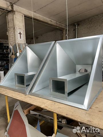 Вытяжной кухонный зонт