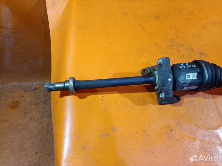 Привод на Toyota Noah AZR60G 1AZ-FSE