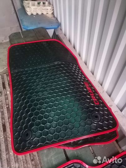Автомобильные коврики резиновые