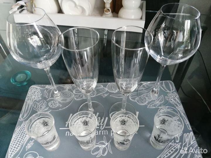 Набор бокалов и рюмок
