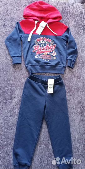 Новый костюм для мальчика 110размер