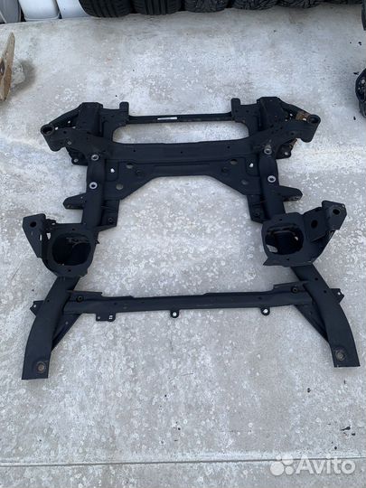Подрамник передний BMW X5 2013 - 2018 F15