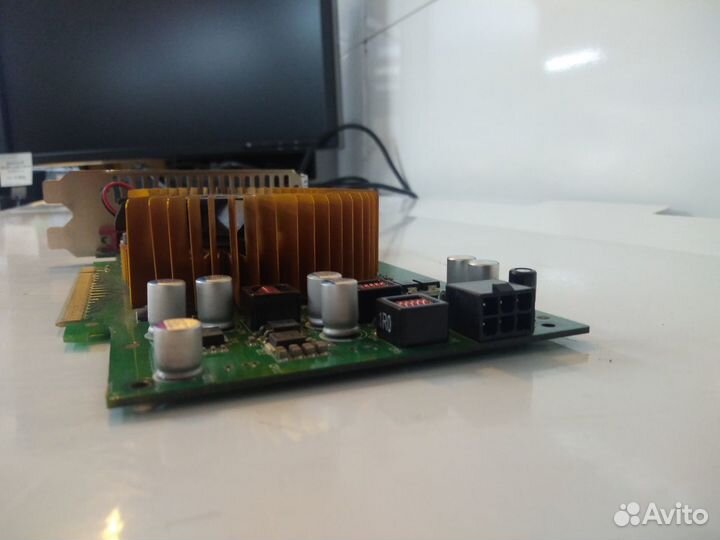 Видеокарта GF 8600GTS 256Mb