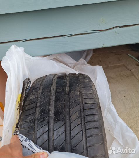 Michelin Primacy 4 245/45 R17 99