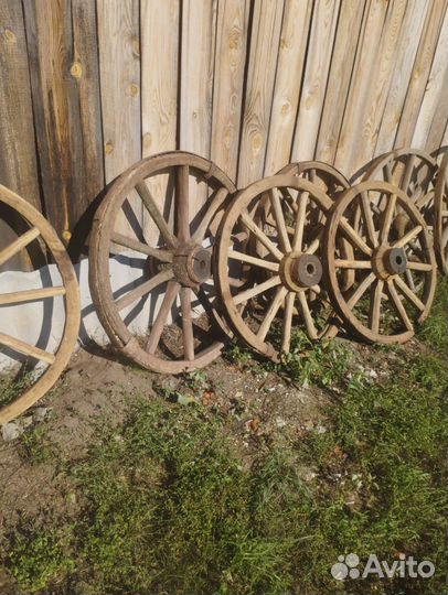 Деревянные колеса от тележек