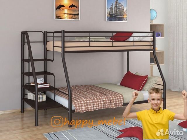 2х ярусная кровать с лестницей