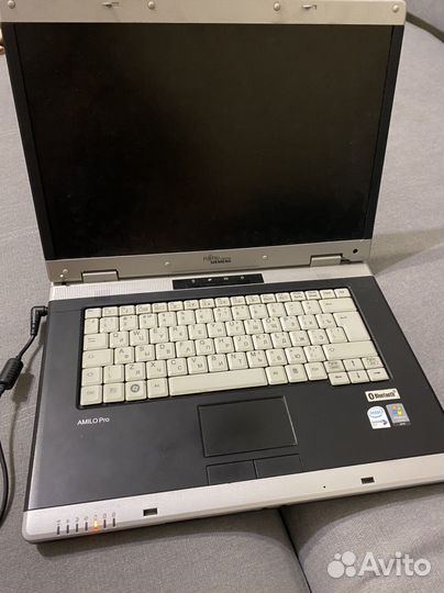 Fujitsu Siemens amilo pro v3205